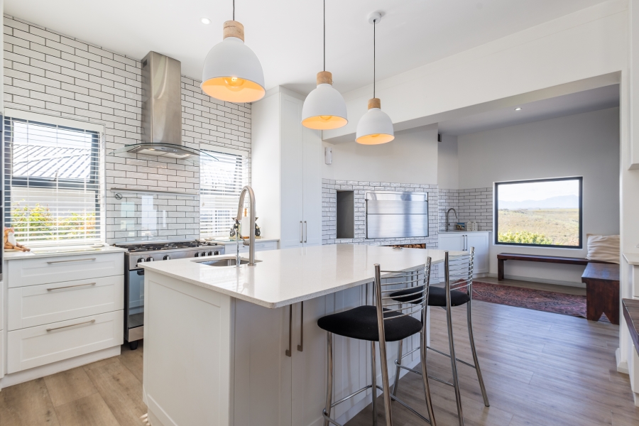 4 Bedroom Property for Sale in Baron View Western Cape